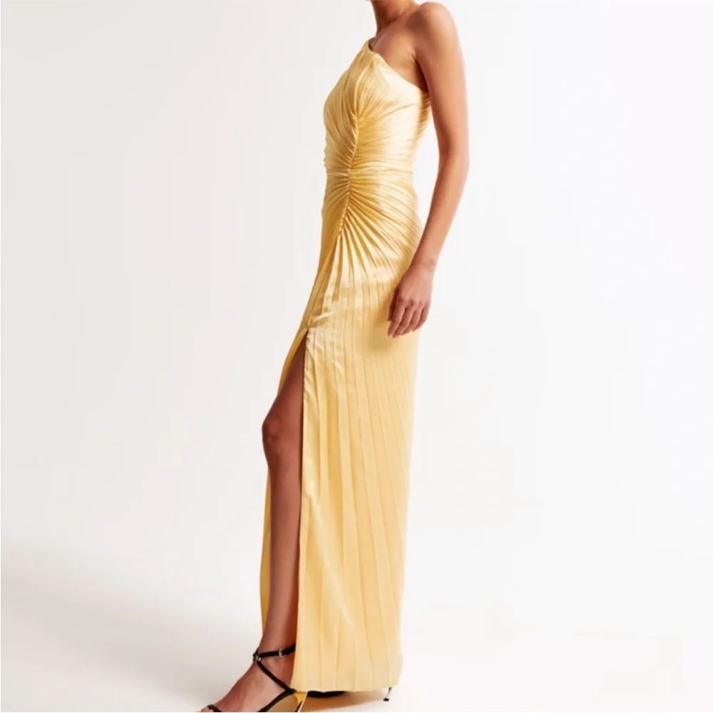 Abercrombie & Fitch Giselle Pleated One Shoulder Cutout Maxi Dress Yellow Petite